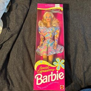 1992 NRFB *Woolworth* special limited edition Special Expressions Barbie